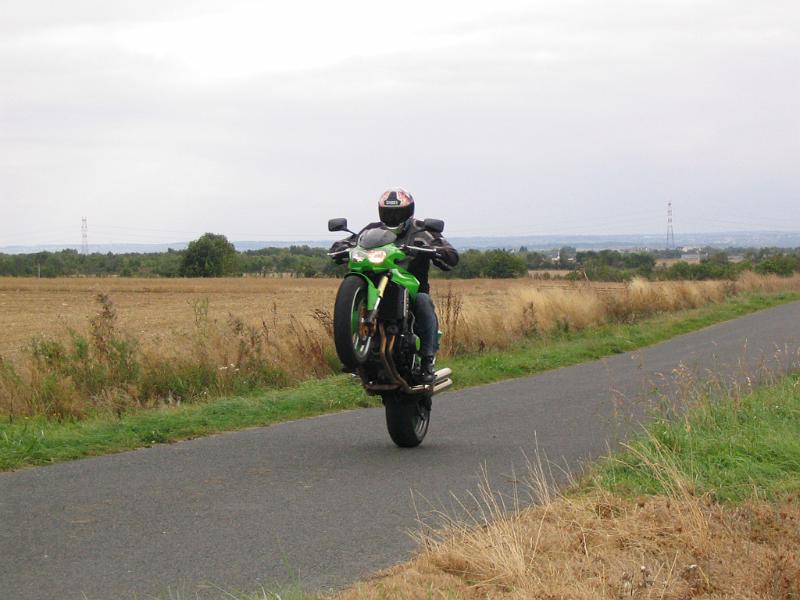 Kawasaki-Z1000.jpg